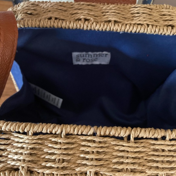 Summer and Rose wicker crossbody bag. - Picture 2 of 2